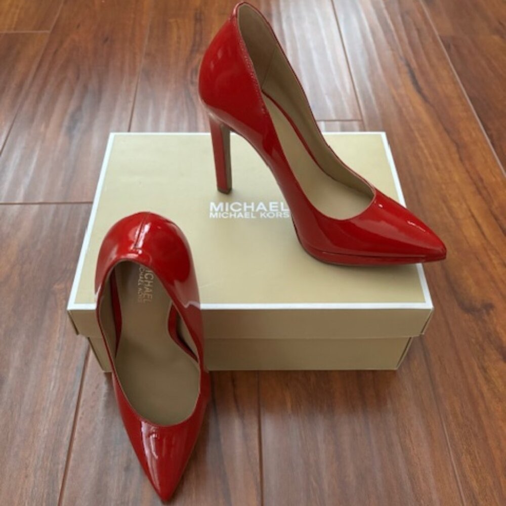 Michael Kors Brielle Pump - Picture 2 of 9